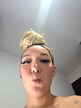 alaia princess online show from April 2026 11:24:02 PM