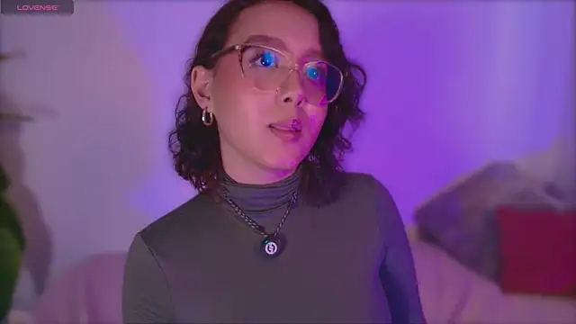 kittysophie  online show from April 2026 09:39:33 PM