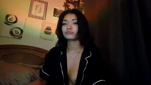 Snapshot of ellianajean chatting on March 2026 06:21:01 AM ellianajean online show from March 2026 06:21:01 AM