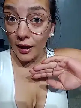 kuramaqueen online show from February 2026 06:26:01 AM