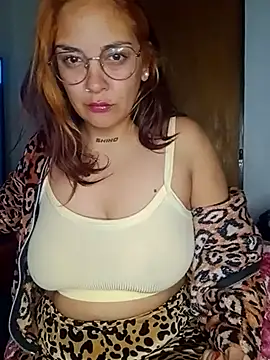 Snapshot of kuramaqueen chatting on July 2026 04:26:02 AM kuramaqueen online show from July 2026 04:26:02 AM