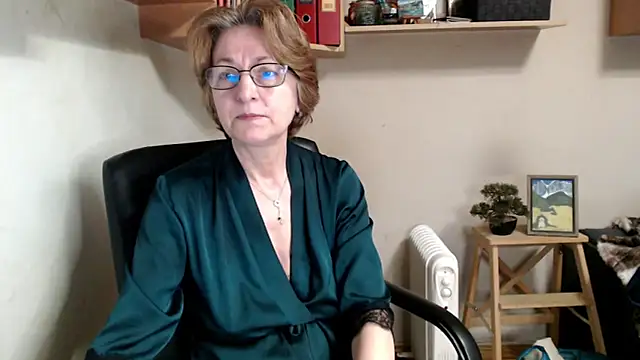 katemodel online show from April 2026 06:41:02 AM