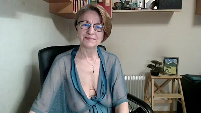 Snapshot of katemodel chatting on April 2026 06:44:02 AM katemodel online show from April 2026 06:44:02 AM
