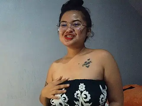 Chillntalkmami online show from March 2026 02:10:02 PM