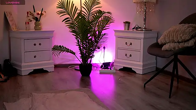 Snapshot of KassidyVibe chatting on February 2026 11:04:01 AM KassidyVibe online show from February 2026 11:04:01 AM