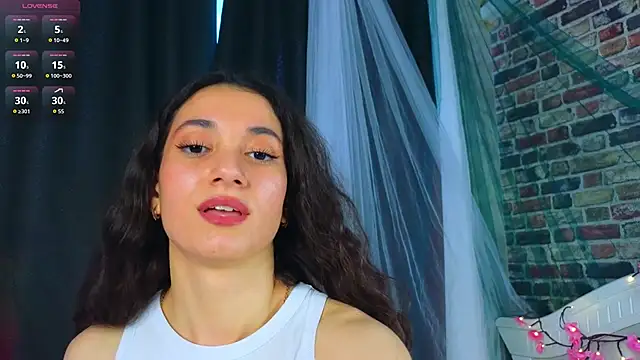 Snapshot of PrimroseMarjorie chatting on June 2026 09:40:01 AM PrimroseMarjorie online show from June 2026 09:40:01 AM