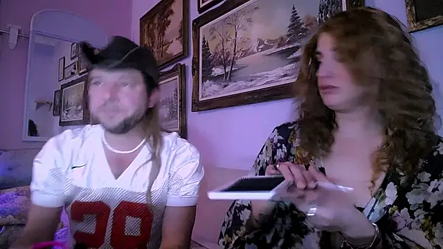 Snapshot of BobbyNSadie chatting on February 2026 04:43:02 AM BobbyNSadie online show from February 2026 04:43:02 AM