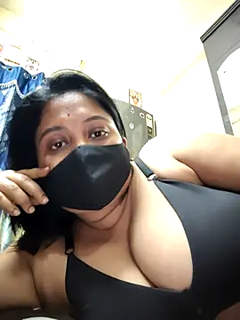 Curvy Trisha online show from February 2026 07:25:02 PM