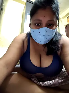 Snapshot of Curvy_Trisha chatting on May 2026 03:28:02 PM Curvy Trisha online show from May 2026 03:28:02 PM