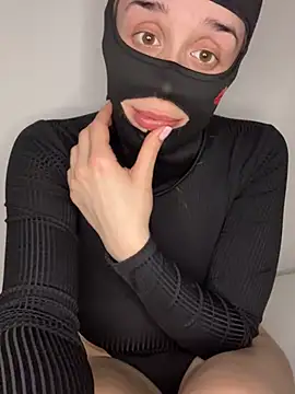 Snapshot of Mishelxxx2 chatting on February 2026 10:15:02 PM Mishelxxx2 online show from February 2026 10:15:02 PM