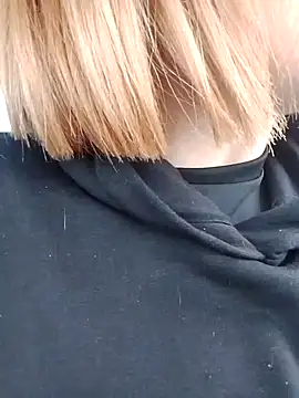 Snapshot of SequereCorTuum chatting on February 2026 03:05:02 PM SequereCorTuum online show from February 2026 03:05:02 PM