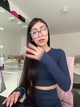 Snapshot of Bonny_Eva chatting on June 2026 04:07:01 PM Bonny Eva online show from June 2026 04:07:01 PM