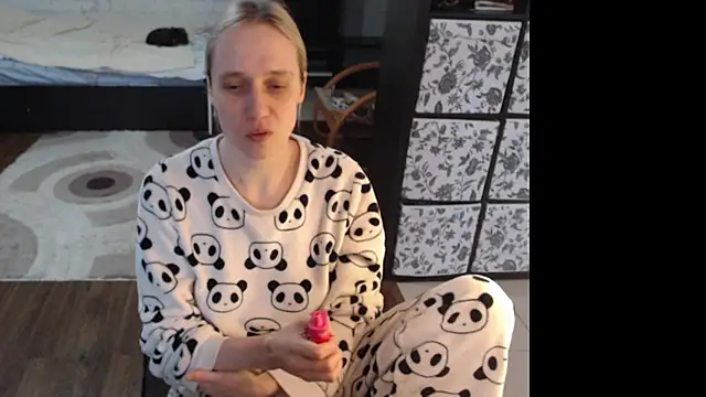 Snapshot of Your_guilty_pleasure1 chatting on March 2026 08:43:01 AM Your guilty pleasure1 online show from March 2026 08:43:01 AM