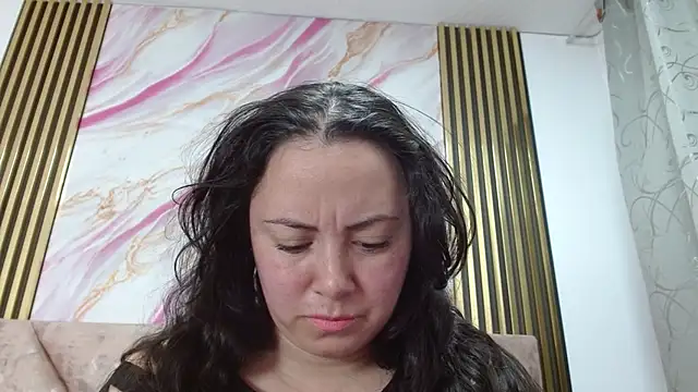 ElaMurray02 online show from April 2026 12:22:02 PM
