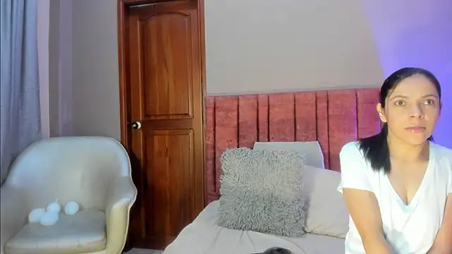 Snapshot of AnnaBroooks chatting on February 2026 11:39:01 PM AnnaBroooks online show from February 2026 11:39:01 PM