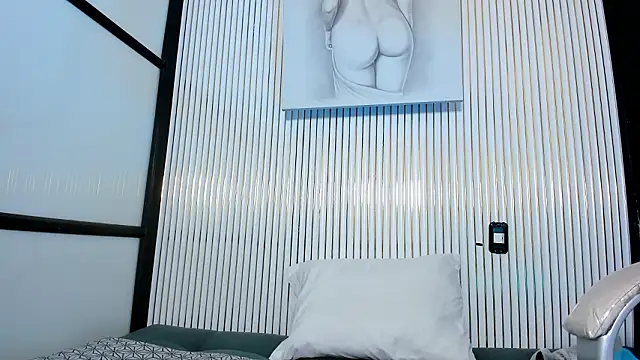 VenusColeman  online show from February 2026 08:37:01 PM