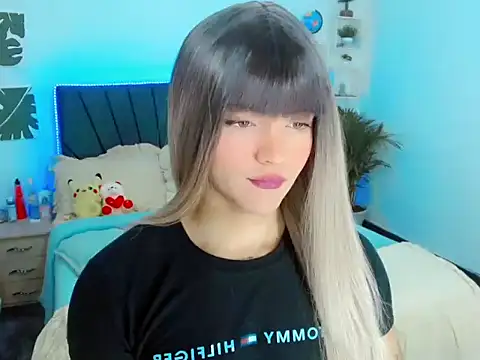 ZoeSchmmit online show from June 2026 10:41:01 PM