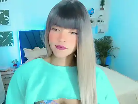 ZoeSchmmit online show from July 2026 02:01:02 PM