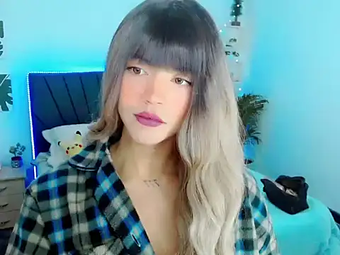 ZoeSchmmit online show from July 2026 02:47:02 PM