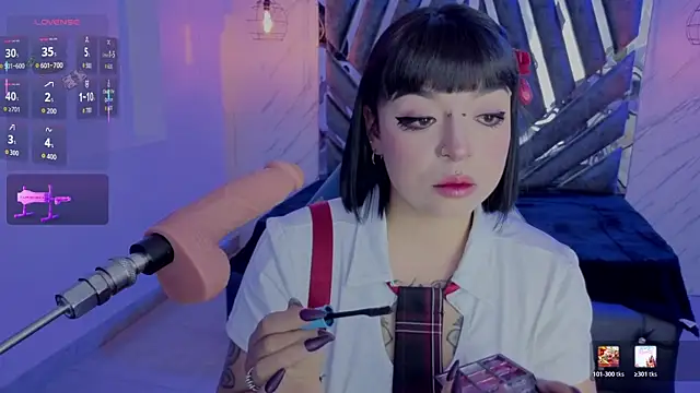 Snapshot of _Vermell_ chatting on February 2026 07:43:01 PM Vermell online show from February 2026 07:43:01 PM