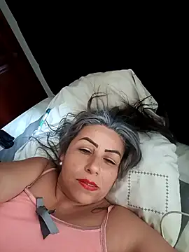 Snapshot of maynor_1998 chatting on February 2026 01:09:01 PM maynor 1998 online show from February 2026 01:09:01 PM