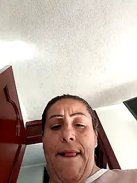 Snapshot of maynor_1998 chatting on May 2026 07:41:01 PM maynor 1998 online show from May 2026 07:41:01 PM