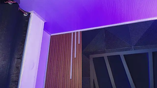 Hanna Becker  online show from February 2026 11:28:02 AM