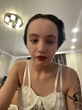 MiaTee online show from February 2026 03:26:01 AM