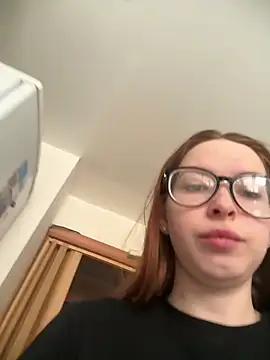 Snapshot of MalliSun chatting on February 2026 06:47:01 AM MalliSun online show from February 2026 06:47:01 AM