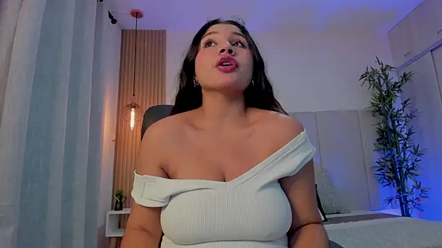 Snapshot of Victoria_Rosee chatting on June 2026 12:48:01 PM Victoria Rosee online show from June 2026 12:48:01 PM
