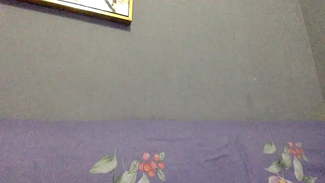 Carlos18loverboyfriend online show from April 2026 08:39:02 PM