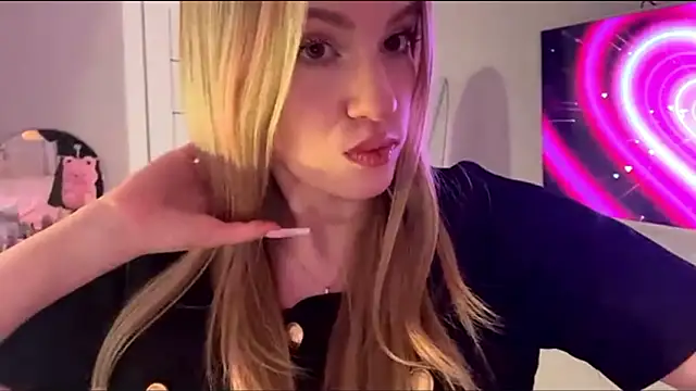 Between Eeys online show from March 2026 03:16:02 PM