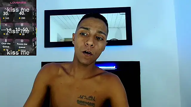 Snapshot of hotboyluxe chatting on July 2026 05:36:01 AM hotboyluxe online show from July 2026 05:36:01 AM