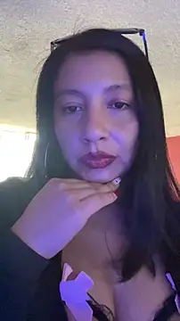 Bamby08 online show from March 2026 05:19:02 PM