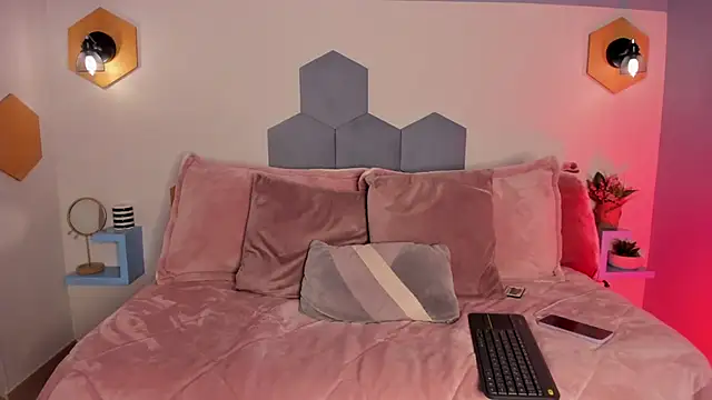 Snapshot of Afrodita_sweeet chatting on February 2026 08:40:02 PM Afrodita sweeet online show from February 2026 08:40:02 PM