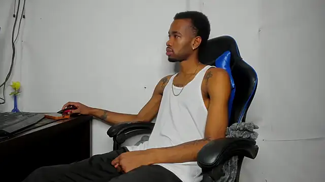 Snapshot of Kofi_exotic_2 chatting on June 2026 12:26:02 AM Kofi exotic 2 online show from June 2026 12:26:02 AM