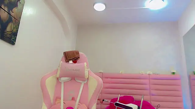 estefany squirt1 online show from February 2026 04:09:01 AM