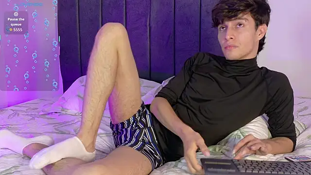 Snapshot of axxxel_twink chatting on June 2026 03:25:01 AM axxxel twink online show from June 2026 03:25:01 AM