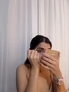 Snapshot of EvaMiranda chatting on February 2026 02:27:02 AM EvaMiranda online show from February 2026 02:27:02 AM