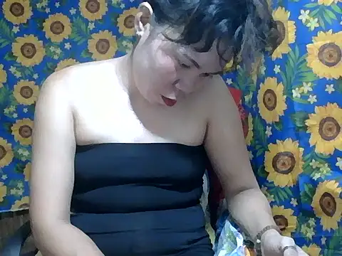 Snapshot of Sexy_HotPussy4u chatting on April 2026 02:20:01 AM Sexy HotPussy4u online show from April 2026 02:20:01 AM