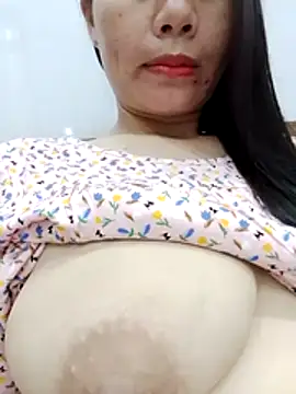 Snapshot of Baby-ladyass2026 chatting on February 2026 02:21:02 AM Baby-ladyass2026 online show from February 2026 02:21:02 AM