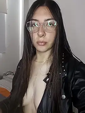 Snapshot of Nikolth_4 chatting on February 2026 06:13:01 PM Nikolth 4 online show from February 2026 06:13:01 PM