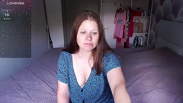 Snapshot of Aleksasamuii chatting on July 2026 07:23:01 AM Aleksasamuii online show from July 2026 07:23:01 AM