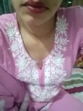 Snapshot of khushi_rawat chatting on February 2026 04:46:02 PM khushi rawat online show from February 2026 04:46:02 PM