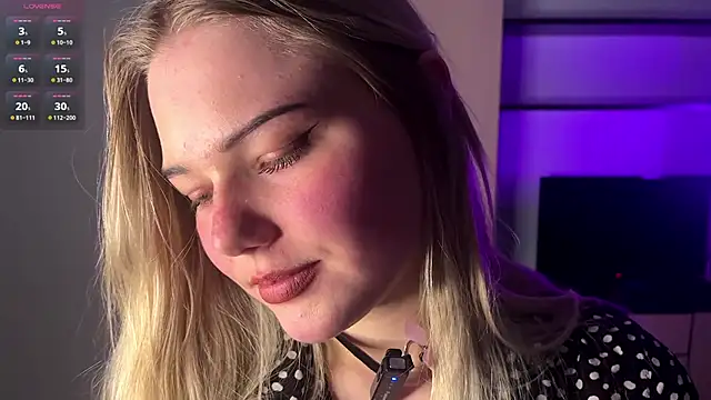 Velmiora online show from April 2026 04:36:02 PM