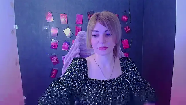 CuttieEmma online show from March 2026 06:39:01 AM