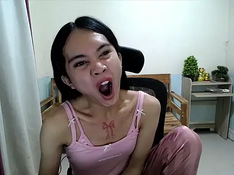 Snapshot of devine_goddess chatting on June 2026 12:22:01 PM devine goddess online show from June 2026 12:22:01 PM