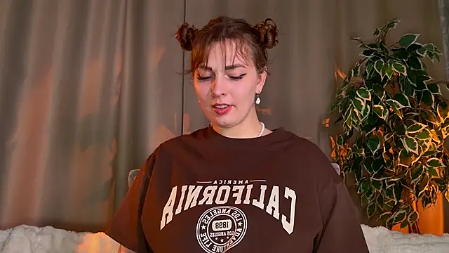Snapshot of licklissy chatting on June 2026 01:02:02 PM licklissy online show from June 2026 01:02:02 PM