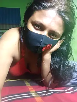 Romantic-Couple999 online show from February 2026 08:45:02 PM