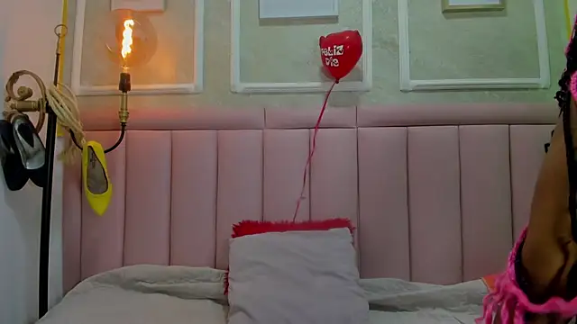 Snapshot of Luna_cocoa chatting on February 2026 01:18:01 PM Luna cocoa online show from February 2026 01:18:01 PM